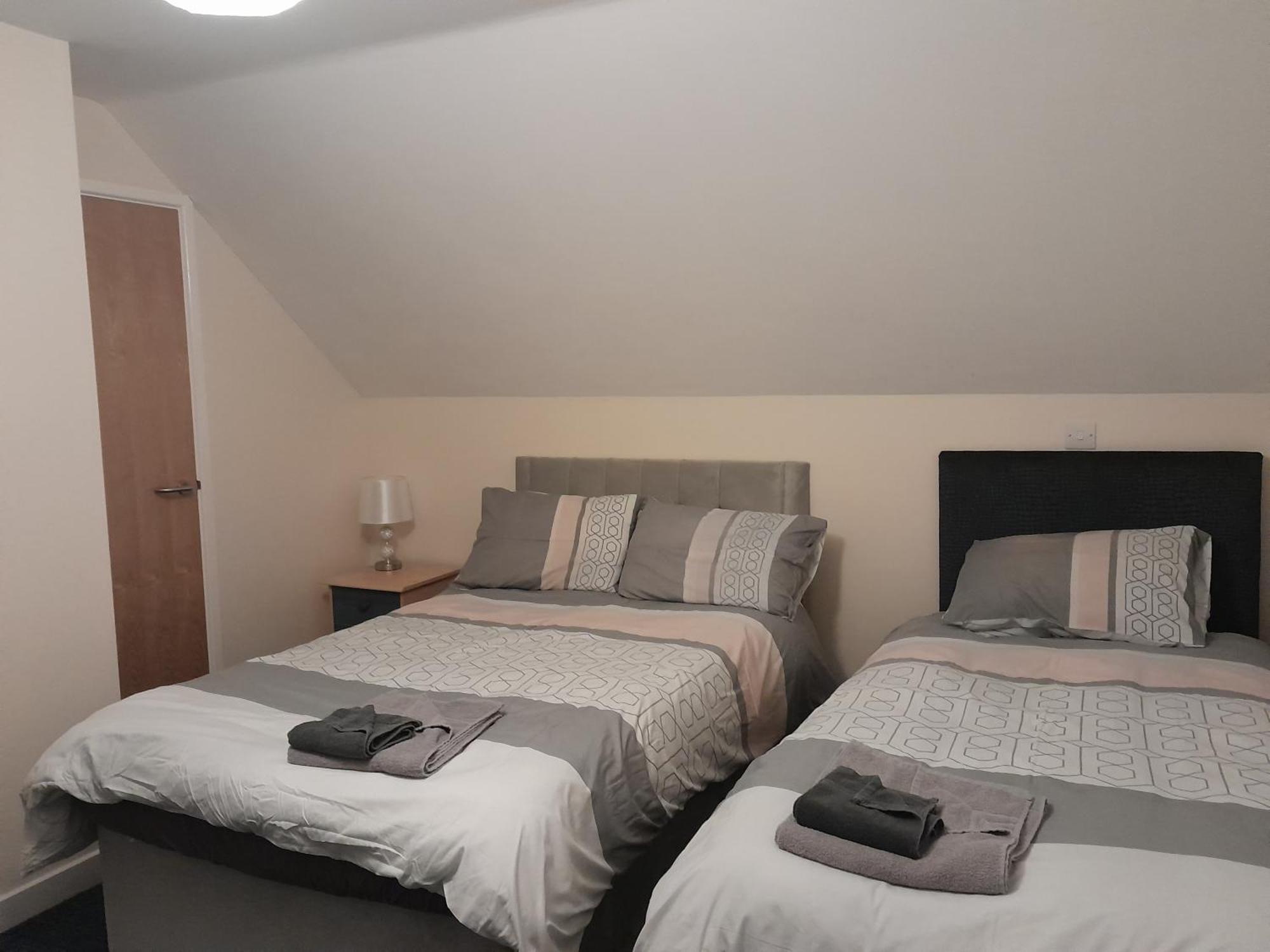 Kings Arms Guest House Ebbw Vale Exteriér fotografie